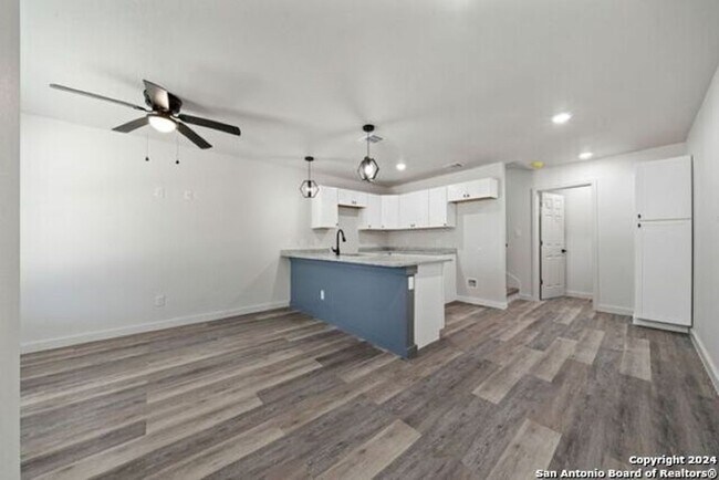 Building Photo - 227 S Grimes St