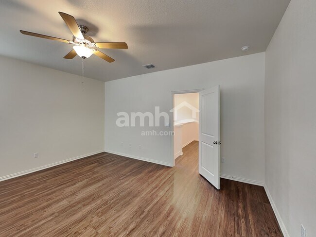 Building Photo - 2715 Spencebrook