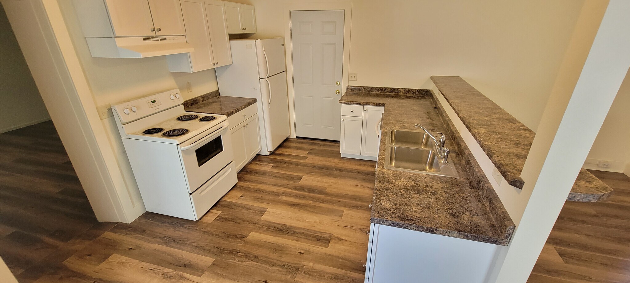 Building Photo - 121 Broadway St