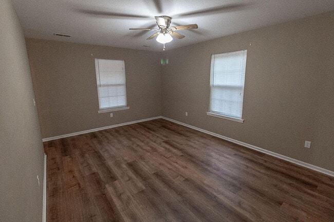 Building Photo - 1530 Florence Dr