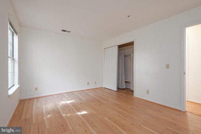 Building Photo - 5800 Inman Park Cir