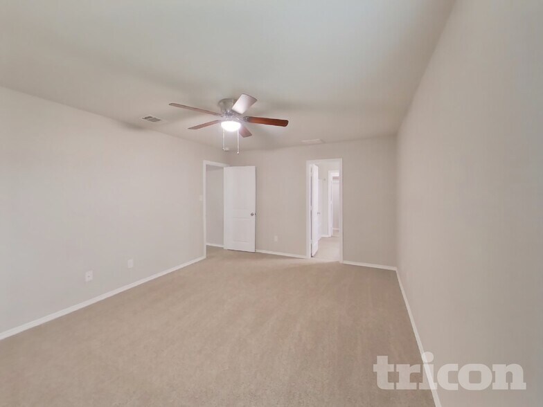 Building Photo - 8902 Lamus Wheel