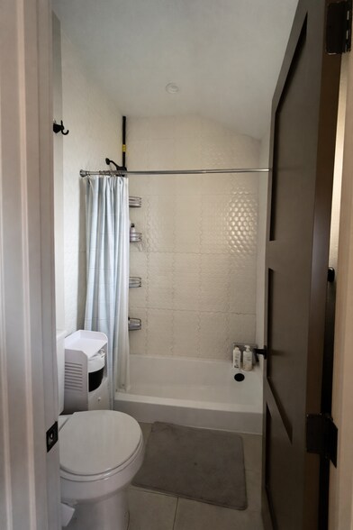 Building Photo - 151 S Lincoln St