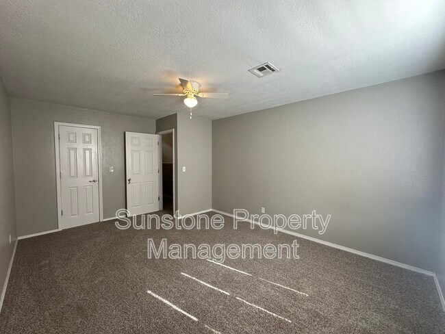 Building Photo - 12303 E 87th St N