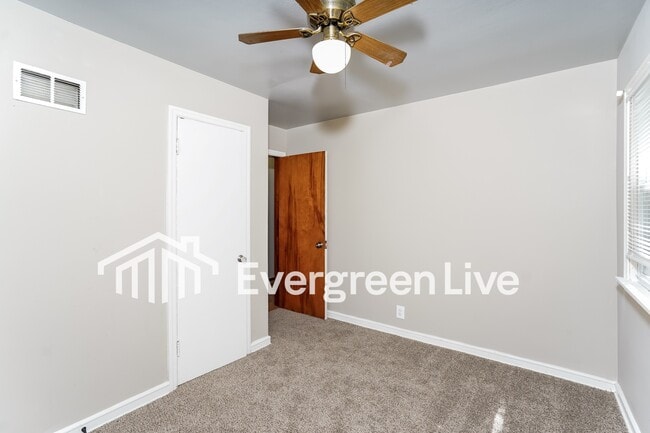 Building Photo - 5019 N 24th St