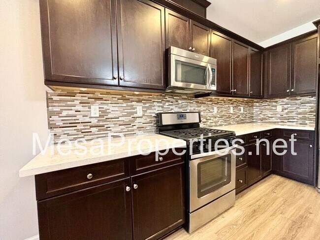 Building Photo - 2922 E Via Fiano