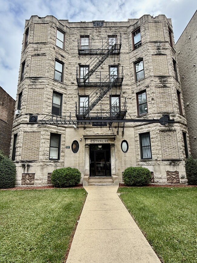 Primary Photo - 6529 S Kimbark Ave