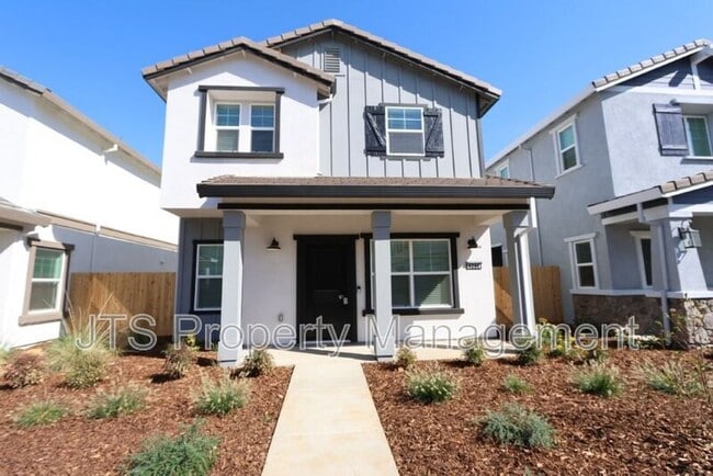 Building Photo - 4266 Aura Way