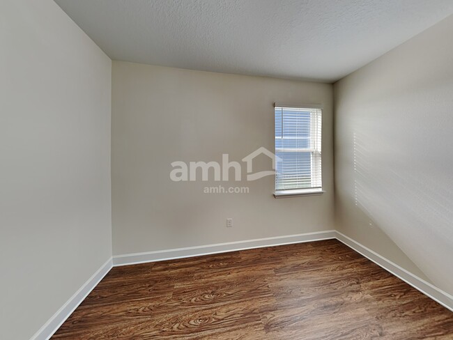 Building Photo - 407 Pine Terrace Drive