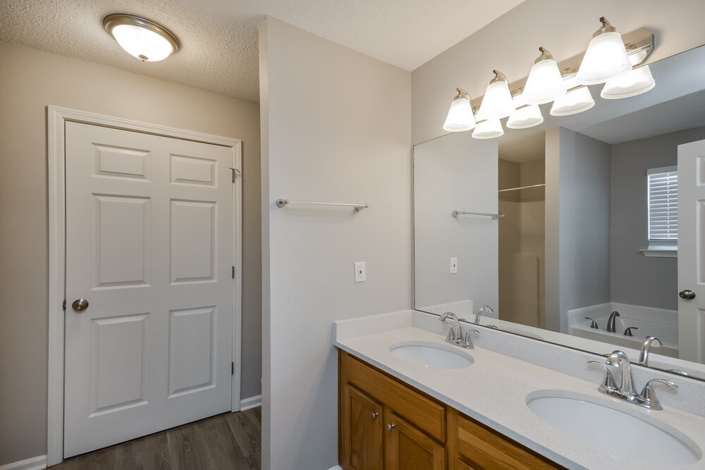 Building Photo - 5862 Amerson Ln