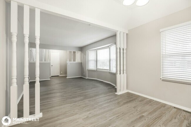 Building Photo - 3909 S Summit Ridge Dr