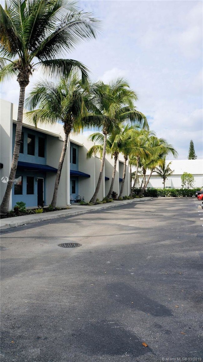 Building Photo - 1622 NW 1st Ave