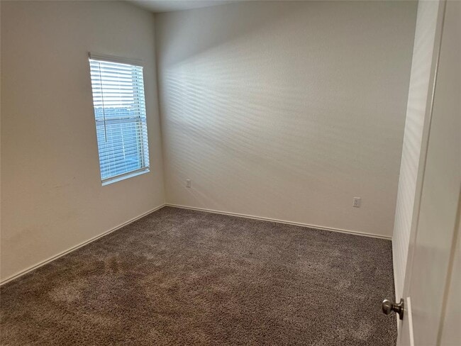 Building Photo - 3504 Lodgepole Dr