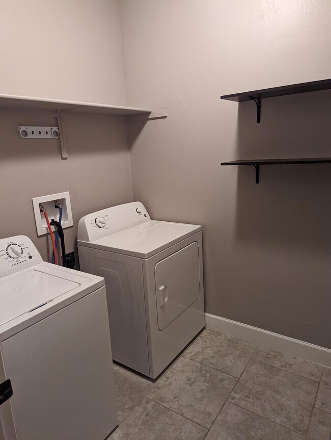 Building Photo - 814 Shiprock