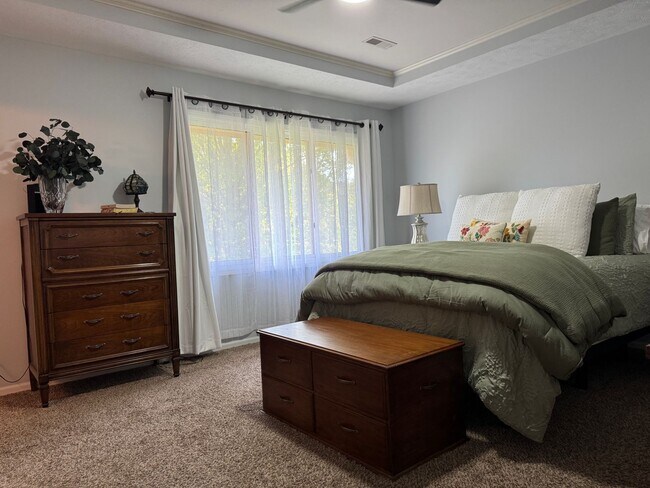 Building Photo - Spacious Papillion home with modern comfort, great curb appeal, and a finished basement built for...