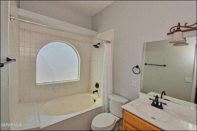 Building Photo - 11651 Dos Palmas Dr