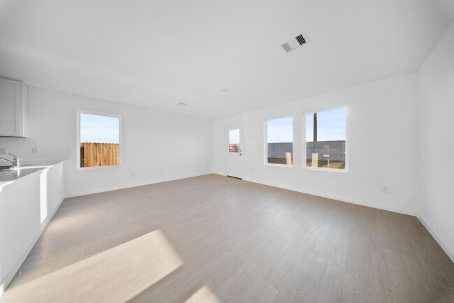 Building Photo - 26651 Pampas Grass Ln