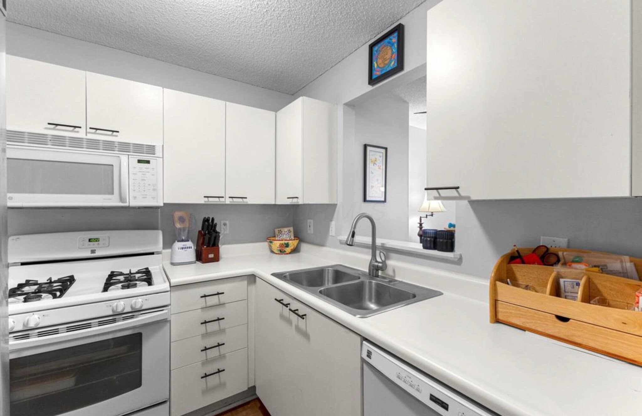 Building Photo - 1699 Ridgebury Dr