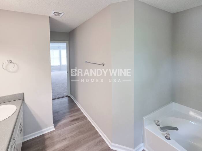 Building Photo - 10342 Commons Crossing