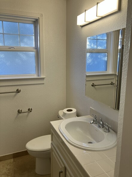 Building Photo - 1145 Delaware St