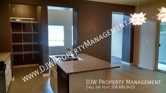 Building Photo - 2996 N LeBlanc Way