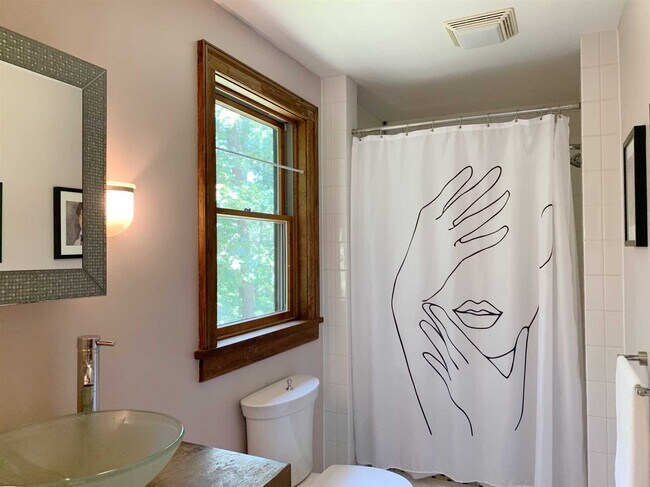 Building Photo - 74 Hilltop Rd