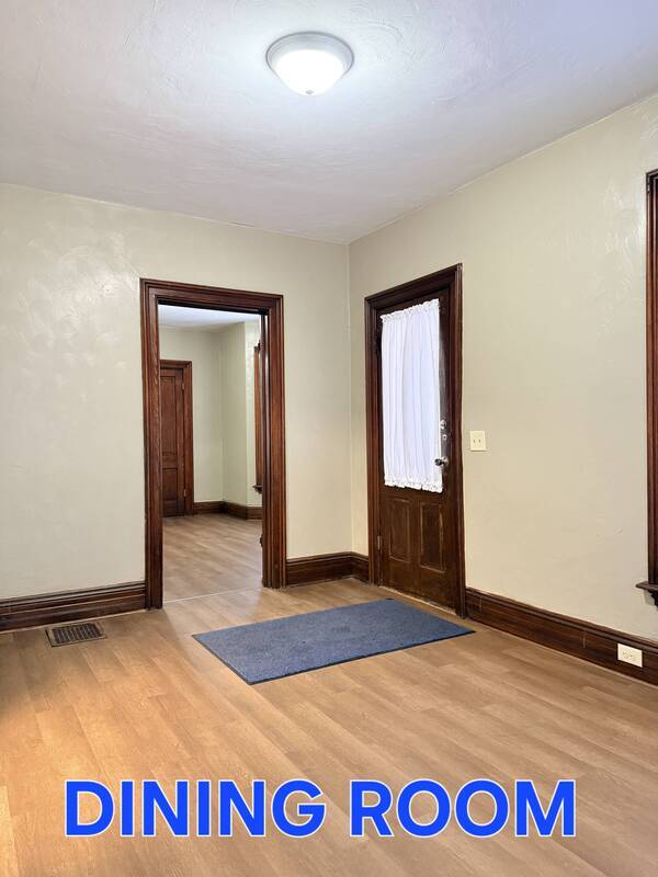 Building Photo - 1023 W 21st St