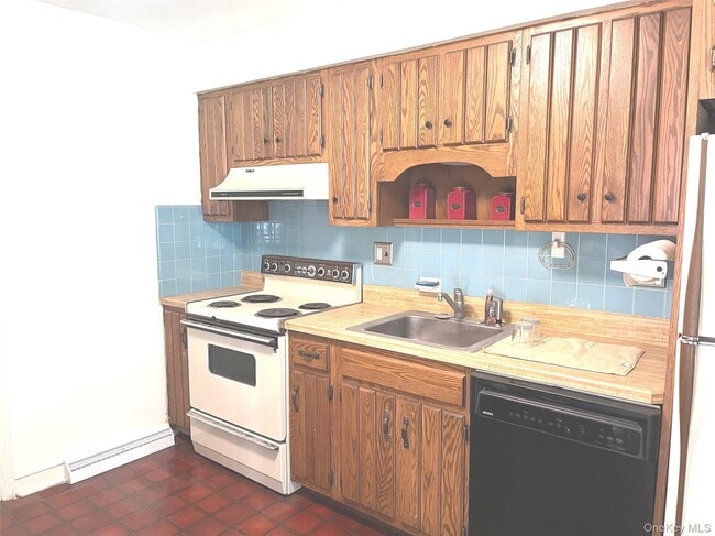 Building Photo - 14 Willow Bend