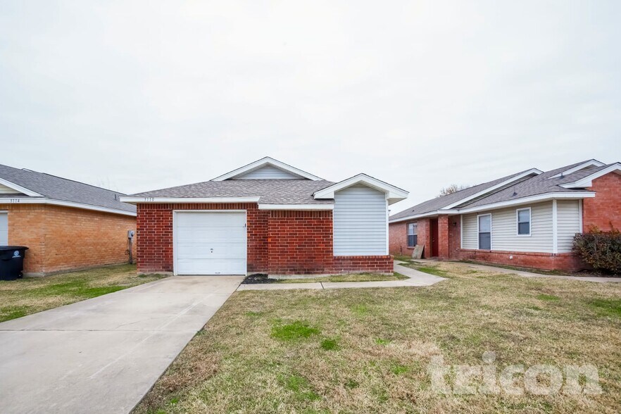 Building Photo - 3110 Boynton Dr