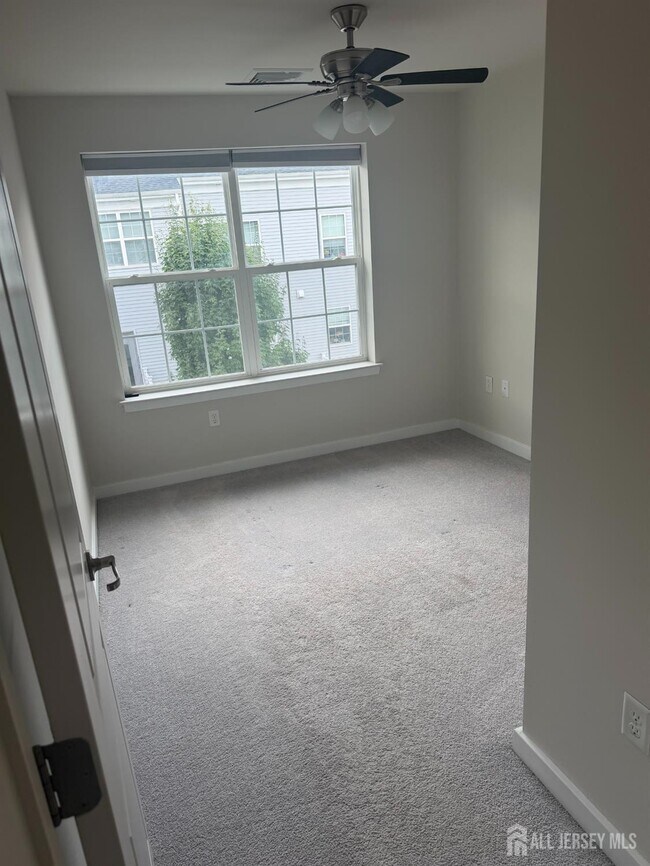 Building Photo - 504 Keenland Ct