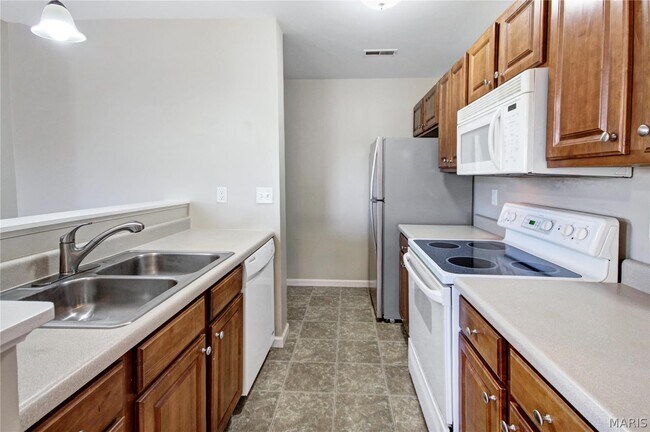 Building Photo - 327 Stonewall Creek Dr