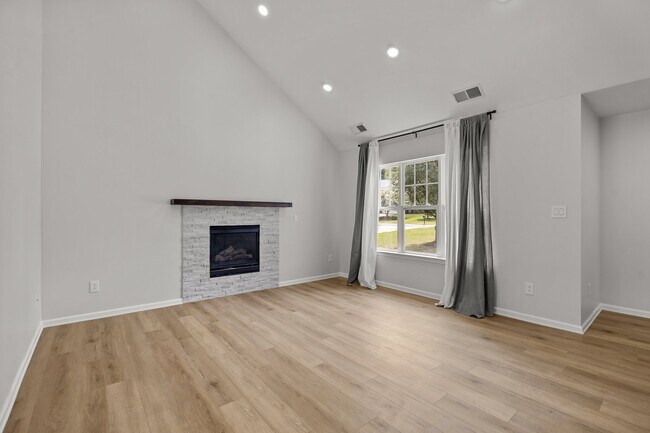 Building Photo - 3932 Chatterleigh Dr