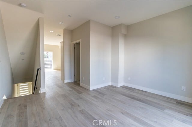 Building Photo - 5130 Riverton Ave