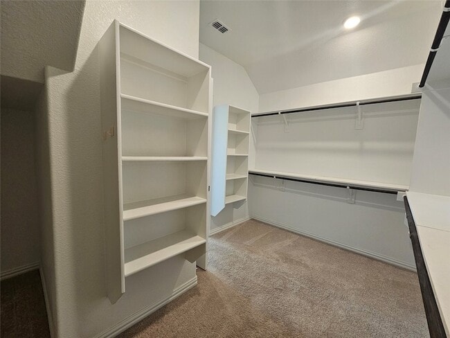 Building Photo - 14620 Little Water Dr