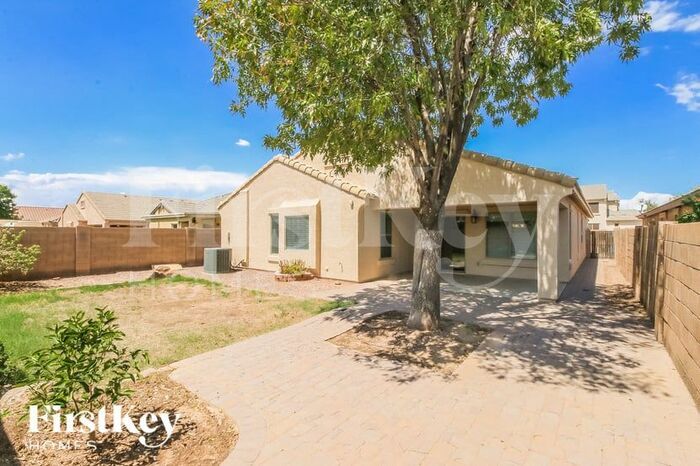 Building Photo - 1417 E Jeanne Ln