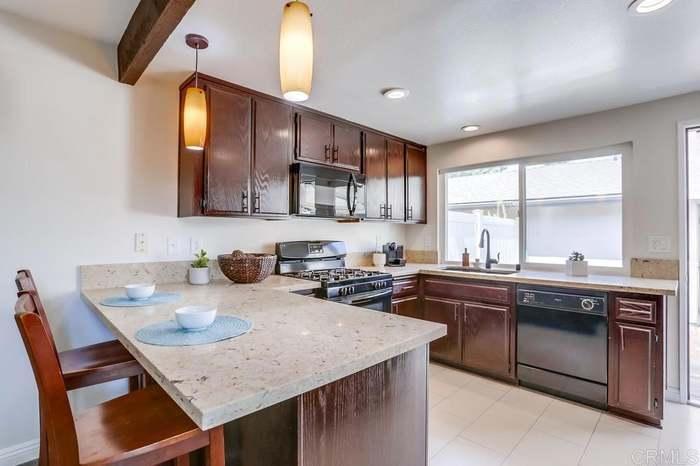 Building Photo - 670 Kumquat Way