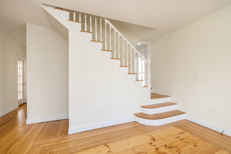 Building Photo - 338 Stevens Avenue