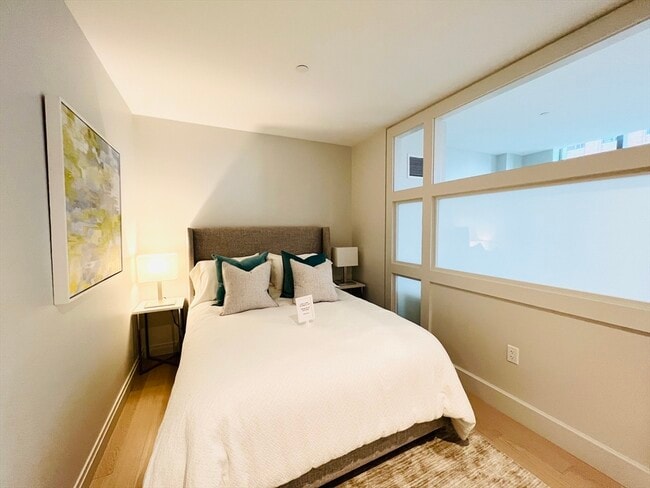 Building Photo - 135 Seaport Blvd