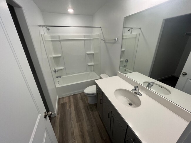 Building Photo - 317 W 2050 N