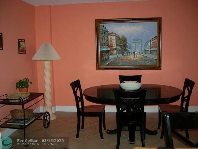 Building Photo - 305 N Pompano Beach Blvd