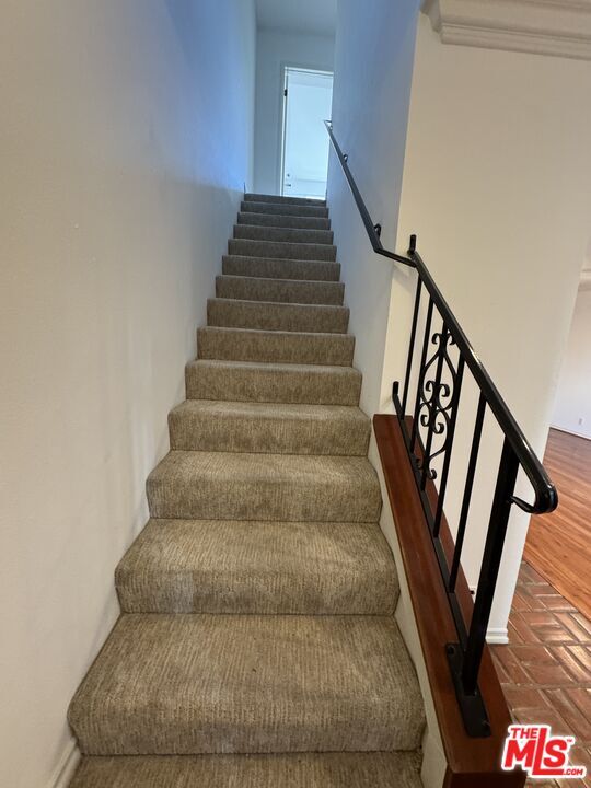 Building Photo - 1027 11th St