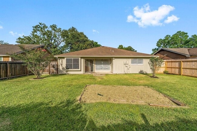 Building Photo - 16970 Mockingbird Ct