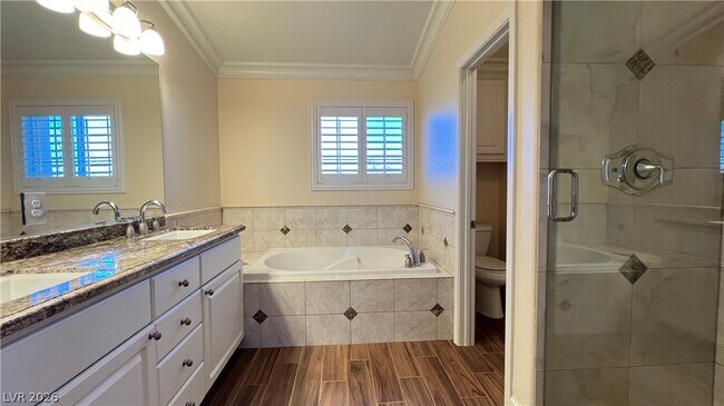 Building Photo - 10121 Oakmoor Pl