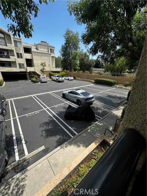 Building Photo - 5500 Owensmouth Ave