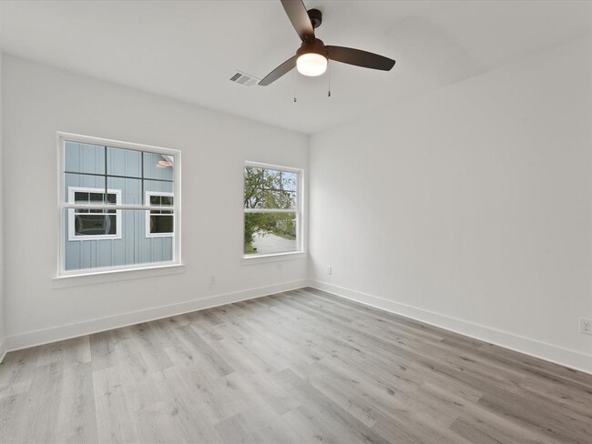Building Photo - 4028 Northfield Ln