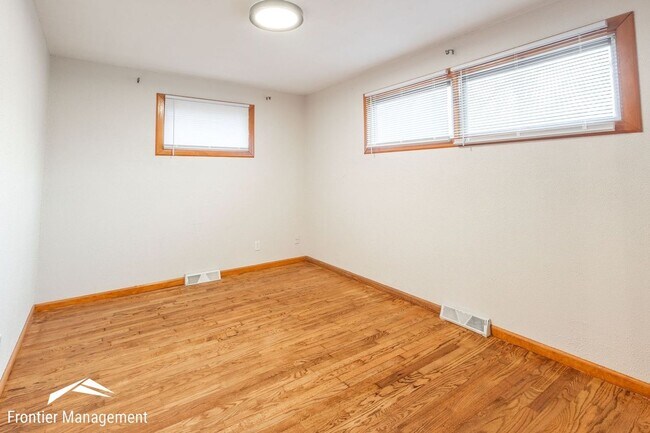 Building Photo - 1112 Woodland St