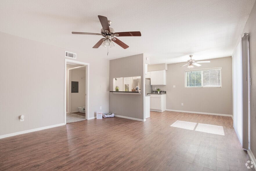 2BR, 1BA - 863SF - Living Room - Lake Houston Pines