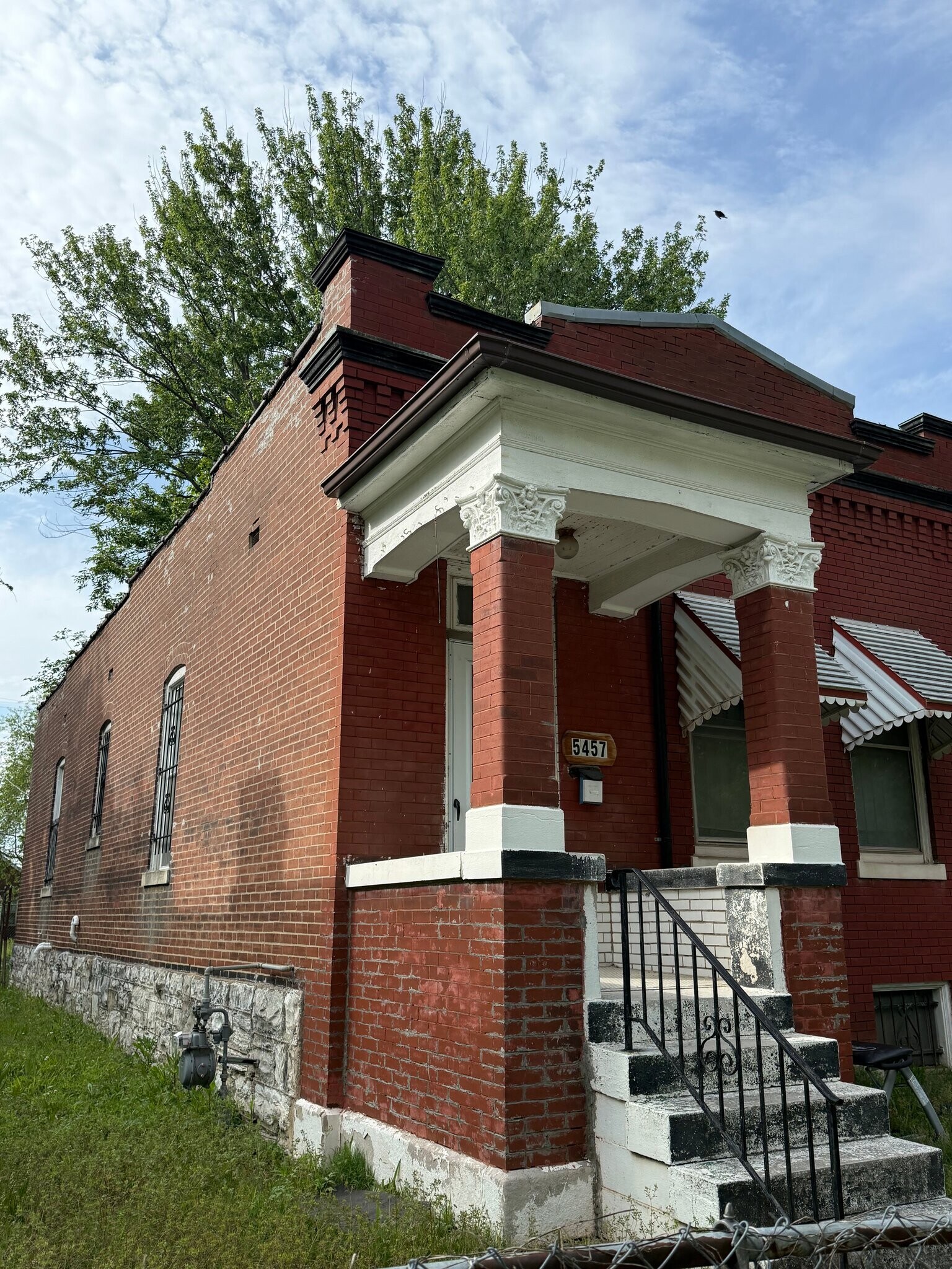 Building Photo - 5457 Geraldine Ave