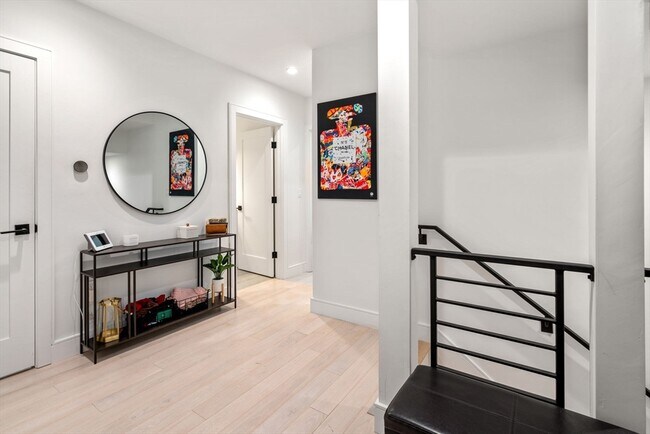 Building Photo - 75 Old Harbor St