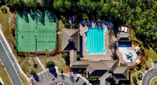 Building Photo - Awesome 4/2 Located in Desirable Yulee Area Nassau County Priced to rent and won't last long!